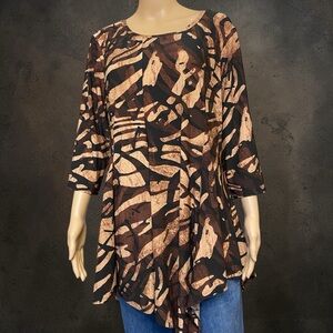 Attitudes by Renee Brown and Black Tunic Top